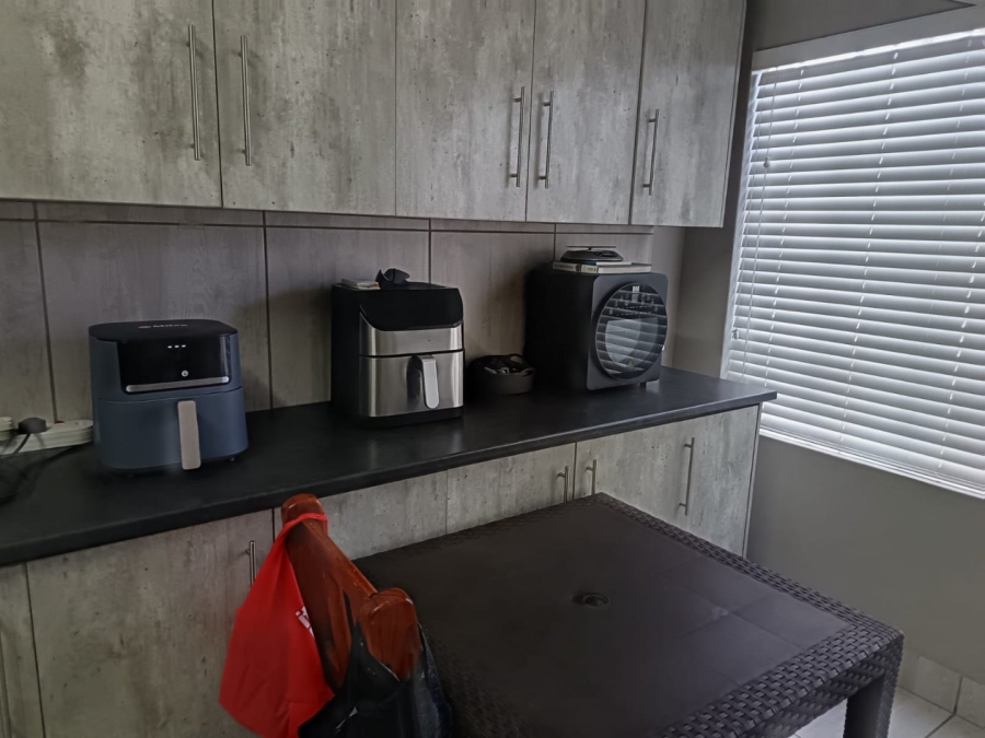 3 Bedroom Property for Sale in Beaconsfield Northern Cape